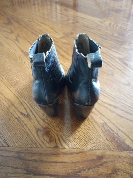 Freebird Morgan Distressed Leather Chelsea Ankle Boots - Picture 4 of 10